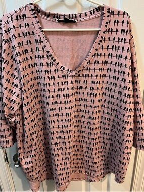 Women’s Pink V-Neck Tunic with Black Bird Pattern Democracy Size 1X